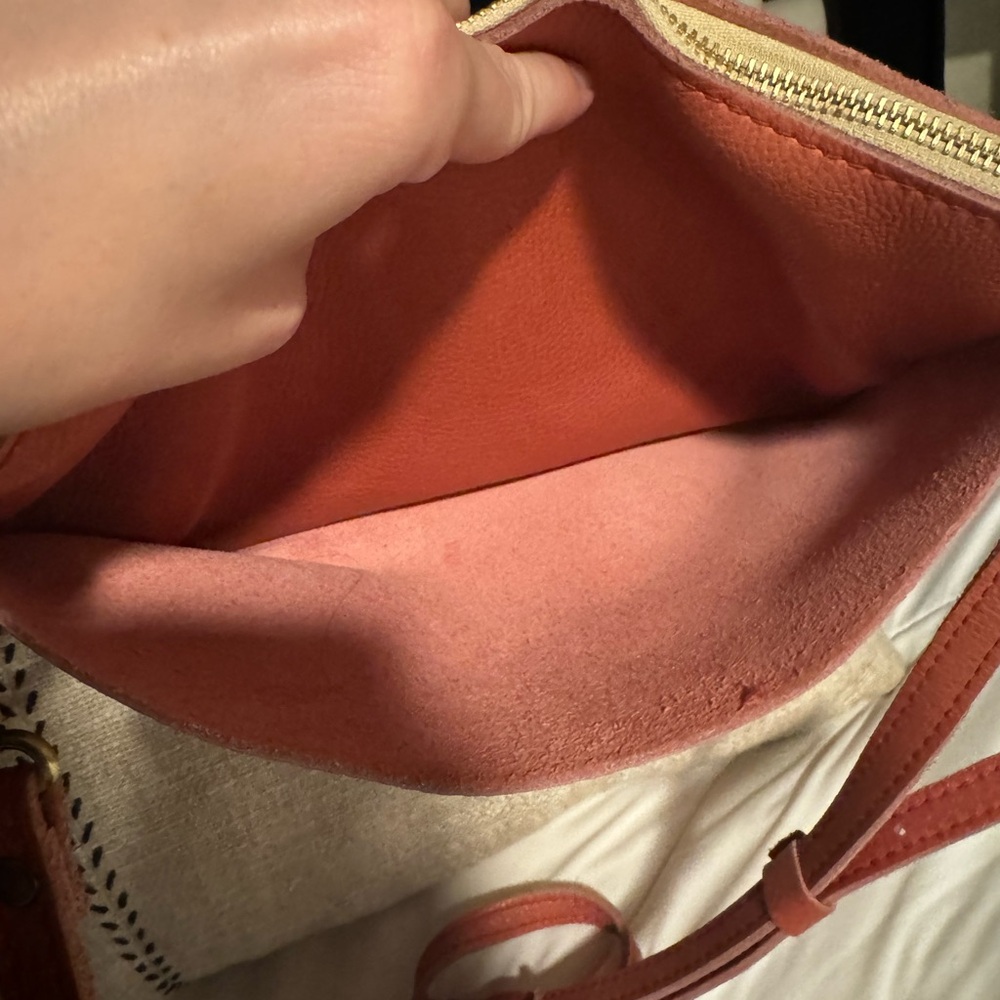 Portland Leather Large Poppy Crossbody in Watermelon 🍉(discontinued color) - Picture 7 of 11